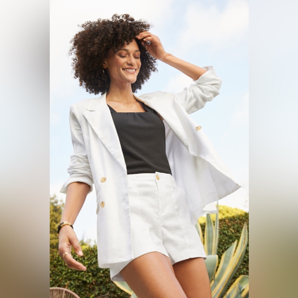 NWOT Evereve Alexa Utility Short Stretch Linen Blend Optic White Size 32